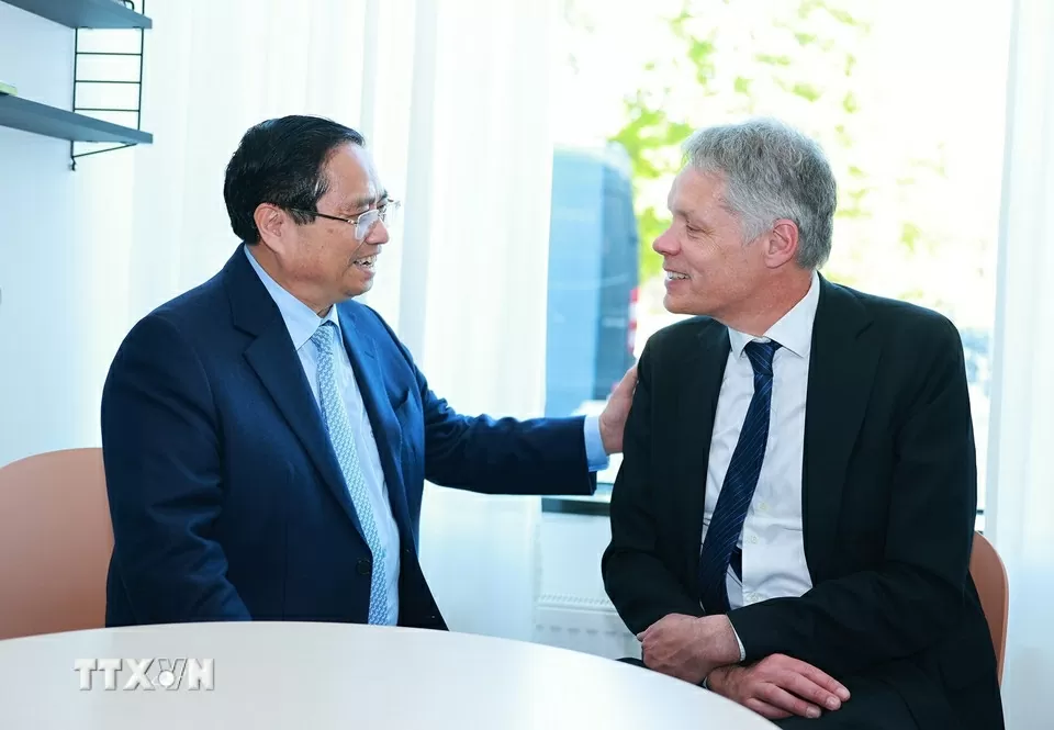 Thủ tướng Phạm Minh Chính thăm ngôi trường danh giá, lâu đời và tín bậc nhất ở Thuỵ Điển