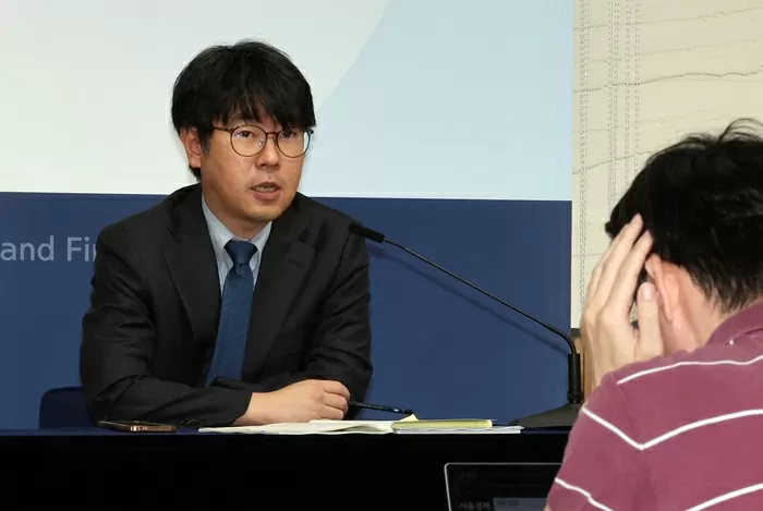 Cho Seong-joong, người đứng đầu bộ phận phân tích kinh tế tại Bộ Chiến lược và Tài chính. (Nguồn: Yonhap)