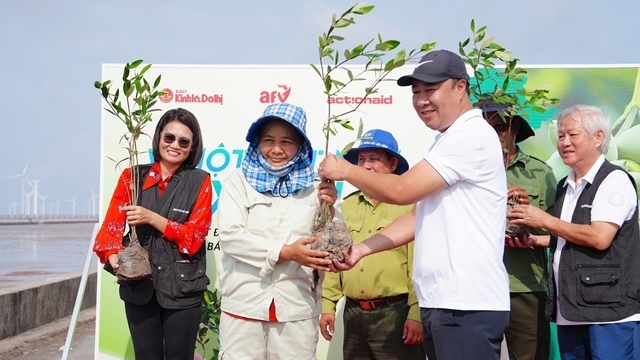 Trồng 2.025 cây mắm trắng tại Sóc Trăng, phát triển rừng ngập mặn giúp bảo vệ tương lai bền vững, thích ứng biến đổi khí hậu