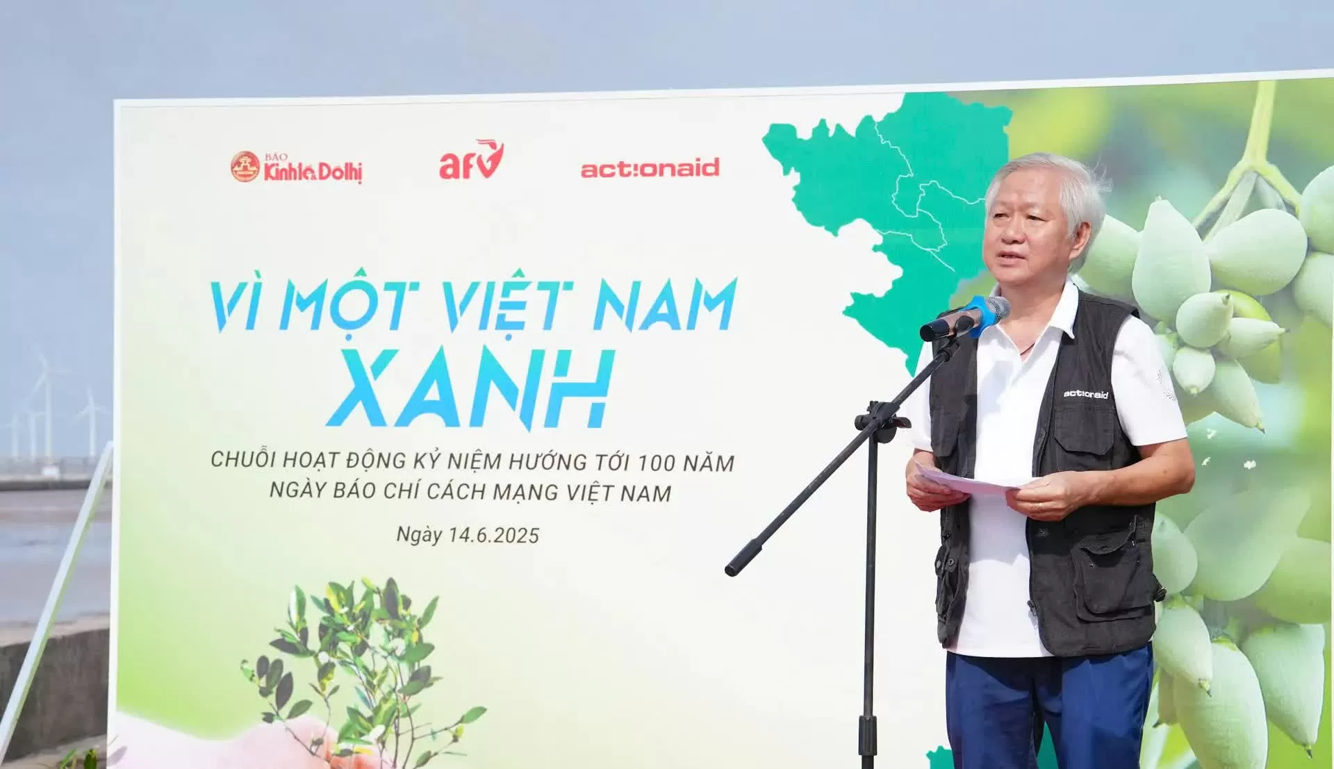 Trồng 2.025 cây mắm trắng tại Sóc Trăng, phát triển rừng ngập mặn giúp bảo vệ tương lai bền vững, thích ứng biến đổi khí hậu