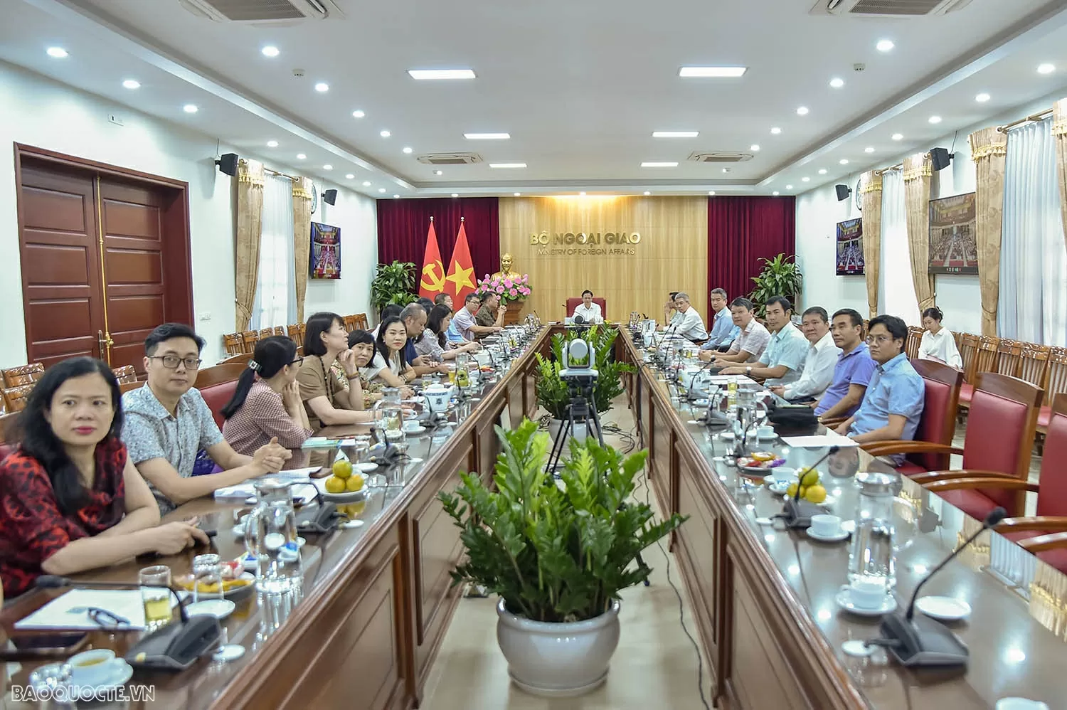 Bộ Ngoại giao tham gia Hội nghị tập huấn chuyên môn, nghiệp vụ về công tác tổ chức xây dựng Đảng và hệ thống chính trị ở cấp xã (mới)