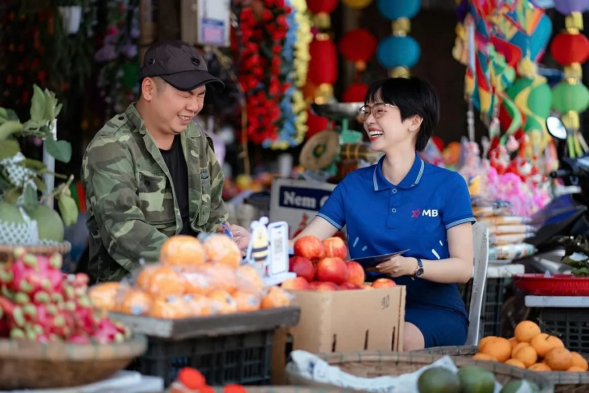Thông qua mSeller, MB khẳng định cam kết liên tục đồng hành cùng hộ kinh doanh trong quá trình triển khai, giúp khách hàng tối ưu hiệu quả vận hành, tiết kiệm chi phí đầu tư thiết bị, đồng thời chủ động thích ứng với các quy định pháp lý mới của nhà nước.