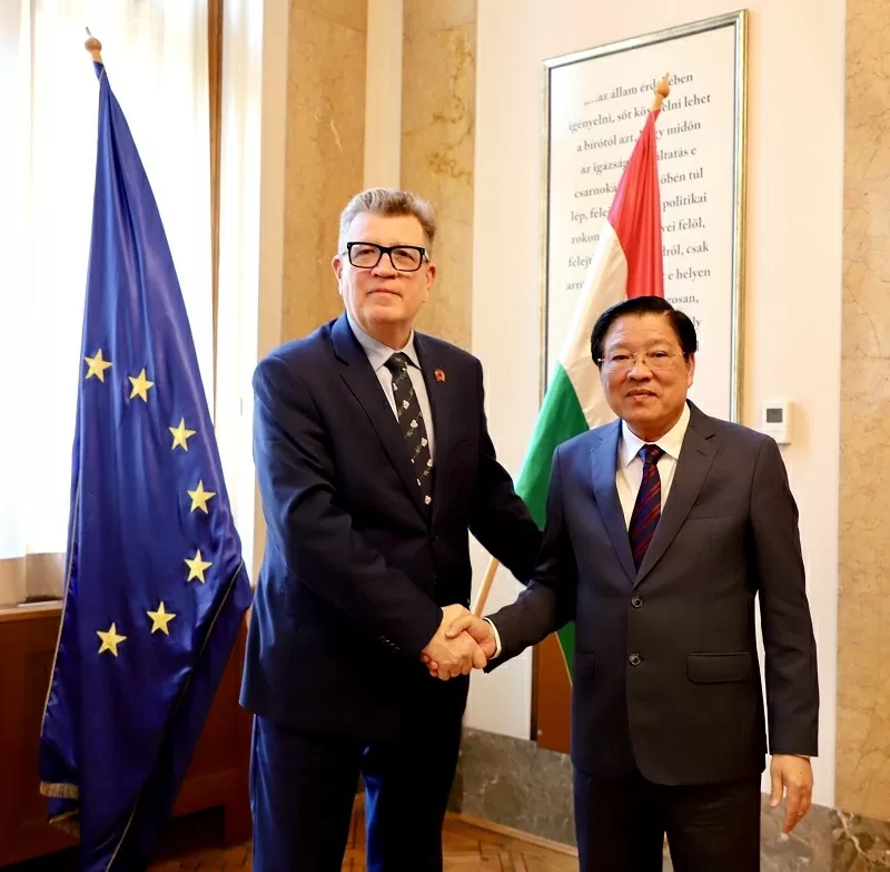 Uỷ viên Bộ Chính trị Phan Đình Trạc thăm và làm việc tại Hungary Uỷ viên Bộ Chính trị Phan Đình Trạc thăm và làm việc tại Hungary