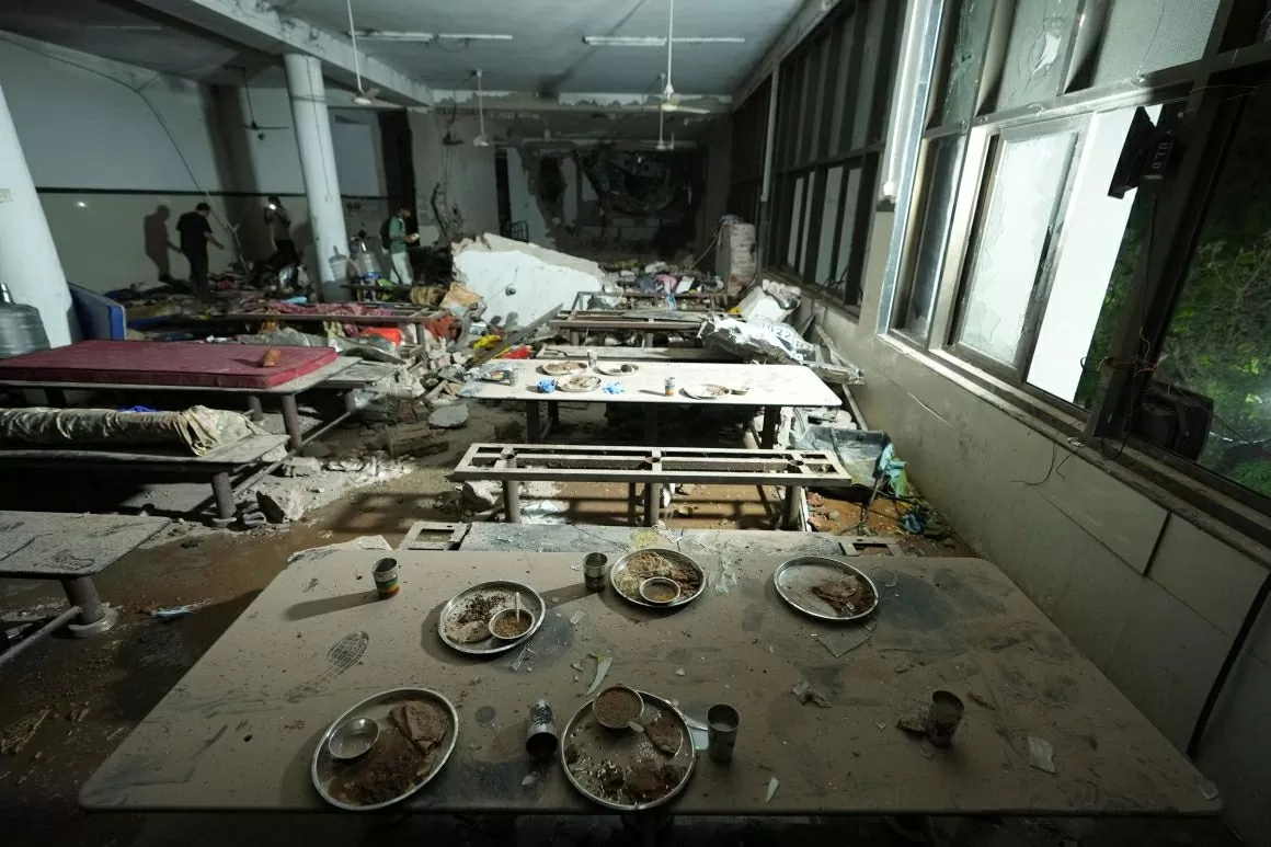 Vụ rơi máy bay ở Ấn Độ: Nỗi đau của người ở lại