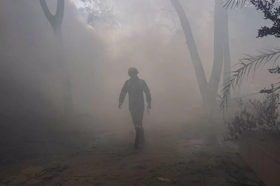 Vụ rơi máy bay ở Ấn Độ: Nỗi đau của người ở lại