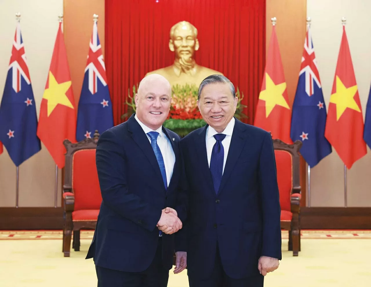 Tổng Bí thư Tô Lâm cùng Thủ tướng New Zealand Christopher Luxon tại Trụ sở Trung ương Đảng, ngày 26/2. (Nguồn: TTXVN) Tổng Bí thư Tô Lâm cùng Thủ tướng New Zealand Christopher Luxon tại Trụ sở Trung ương Đảng, ngày 26/2. (Nguồn: TTXVN)