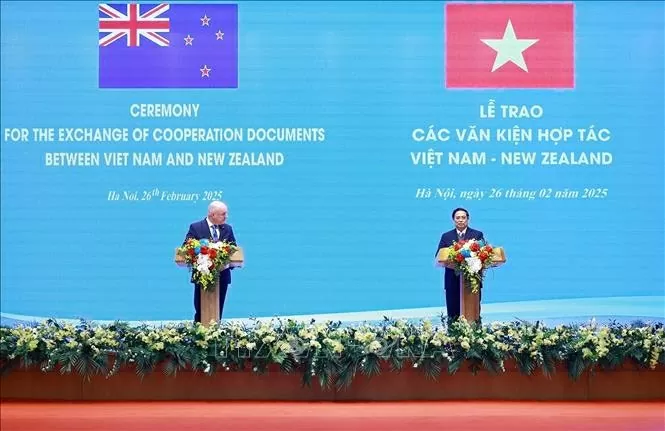 Chiều 26/2/2025, tại Hà Nội, Thủ tướng Phạm Minh Chính và Thủ tướng New Zealand Christopher Luxon tuyên bố nâng cấp quan hệ Việt Nam - New Zealand lên Đối tác Chiến lược toàn diện. (Nguồn: TTXVN)TTXVN