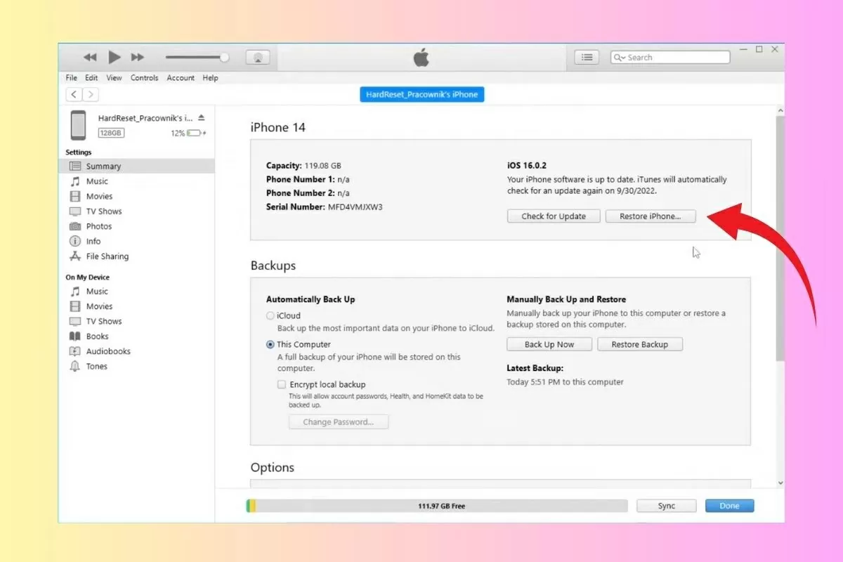 Nhấn Restore iPhone để tiến hành khôi phục. Nhấn Restore iPhone để tiến hành khôi phục.