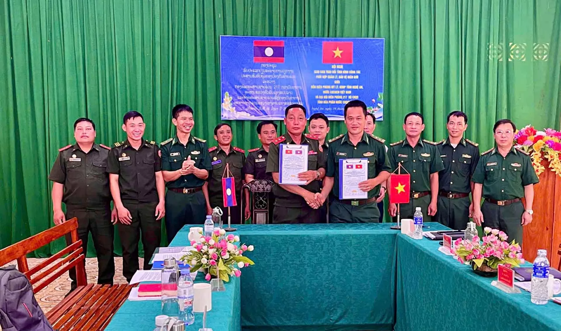 Bộ đội Biên phòng Nghệ An và Houaphanh tổ chức tuần tra song phương biên giới Việt Nam-Lào