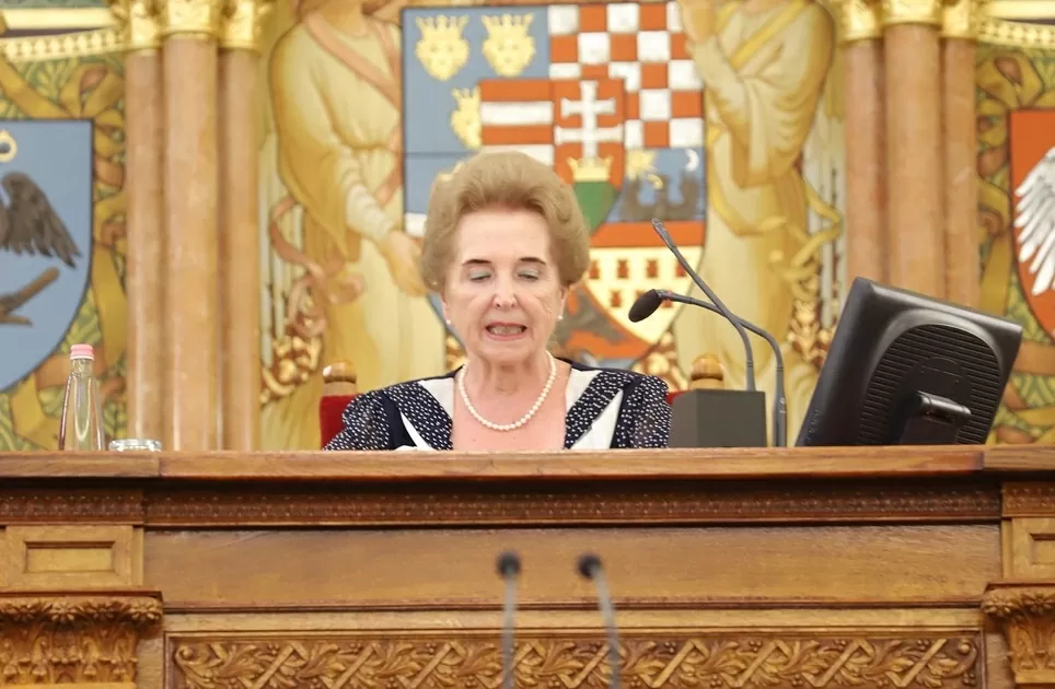 Định vị giá trị Việt ở nước ngoài trong kỷ nguyên số và trí tuệ nhân tạo Định vị giá trị Việt ở nước ngoài trong kỷ nguyên số và trí tuệ nhân tạo