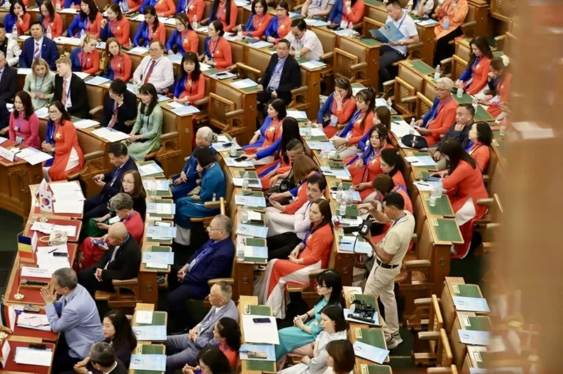 Định vị giá trị Việt ở nước ngoài trong kỷ nguyên số và trí tuệ nhân tạo