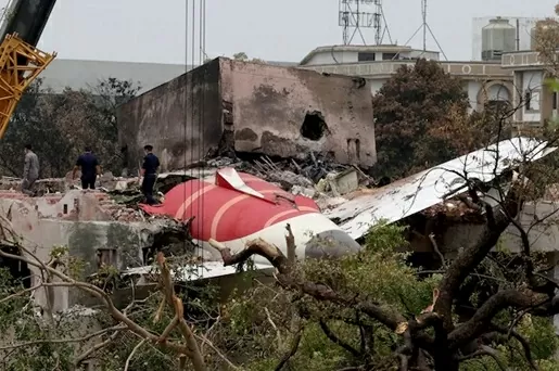 Người đàn ông lỡ chuyến bay xấu số của Air India nói về ghế 11A và 'sự trùng hợp kỳ lạ' Người đàn ông lỡ chuyến bay xấu số của Air India nói về ghế 11A và 'sự trùng hợp kỳ lạ'