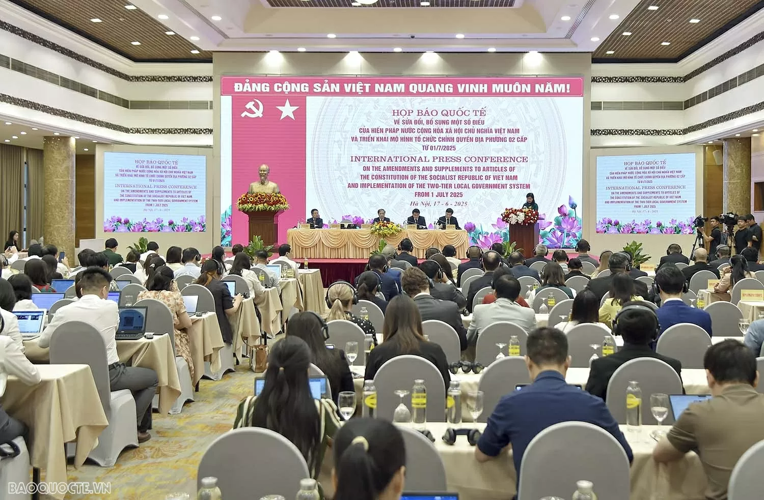 Sửa đổi, bổ sung Hiến pháp Việt Nam: Sự kiện lớn, mang ý nghĩa lịch sử, tạo nền tảng pháp lý vững chắc Sửa đổi, bổ sung Hiến pháp Việt Nam: Sự kiện lớn, mang ý nghĩa lịch sử, tạo nền tảng pháp lý vững chắc