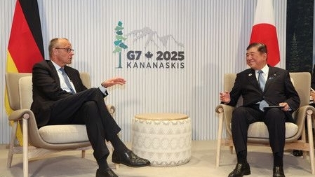 Thủ tướng Nhật và Đức gặp gỡ lần đầu, nhận định 'tình hình toàn cầu ngày càng nghiêm trọng'