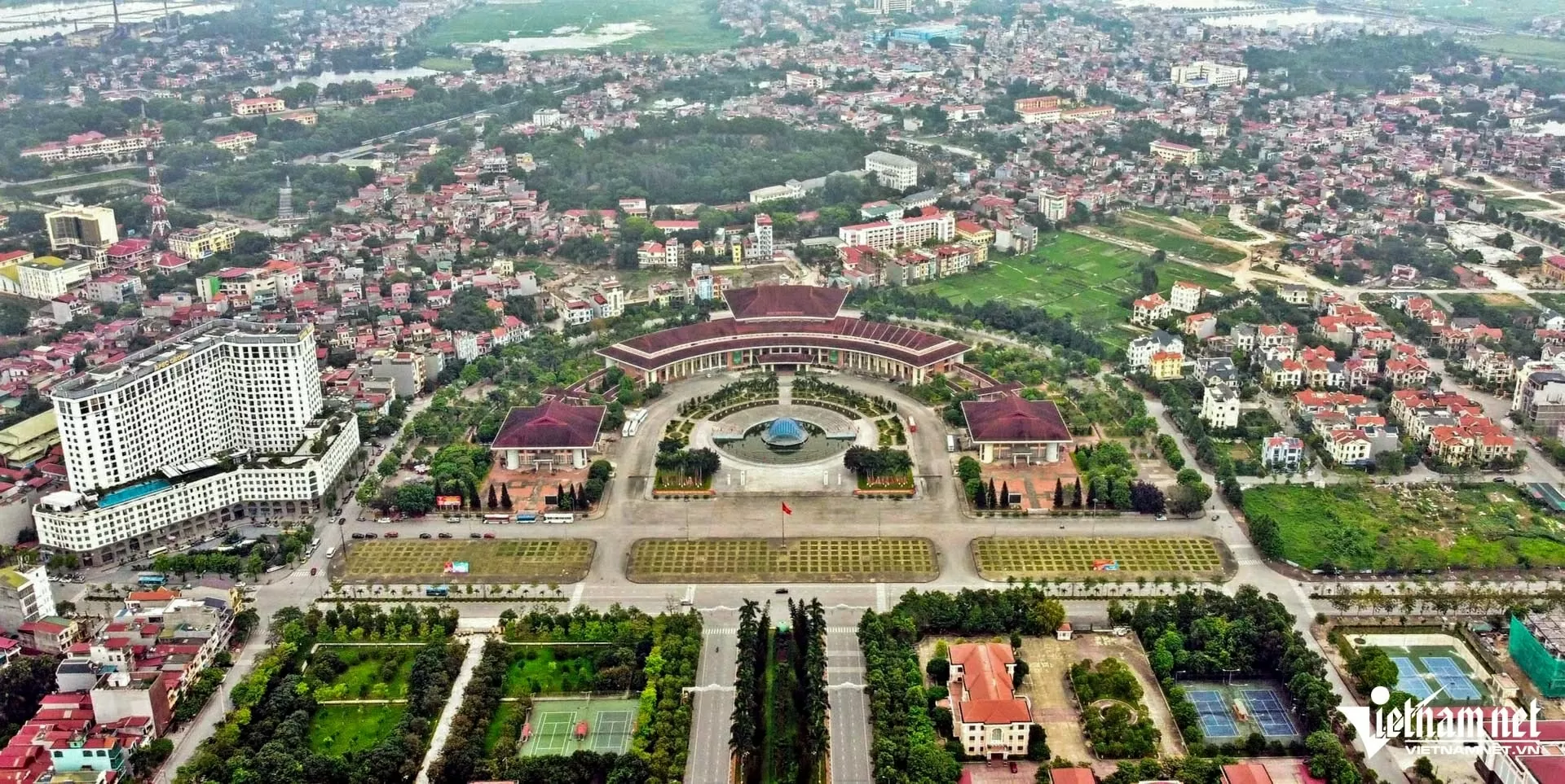 Trung tâm Văn hóa Kinh Bắc (đường Lý Thái Tổ, TP Bắc Ninh). (Nguồn: Vietnamnet) Trung tâm Văn hóa Kinh Bắc (đường Lý Thái Tổ, TP Bắc Ninh). (Nguồn: Vietnamnet)