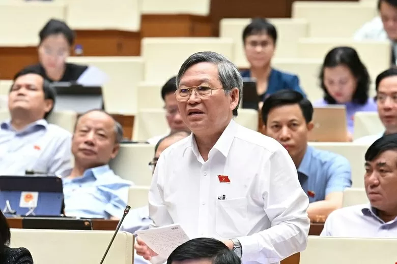 'Thông thái đến mấy cũng khó phân biệt được hàng thật, hàng giả'