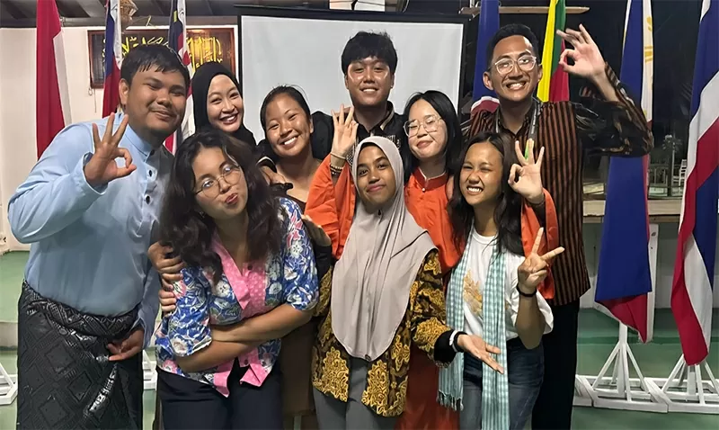 Thảo My và những người bạn trong chuyến hành trình Thảo My và những người bạn trong chuyến hành trình