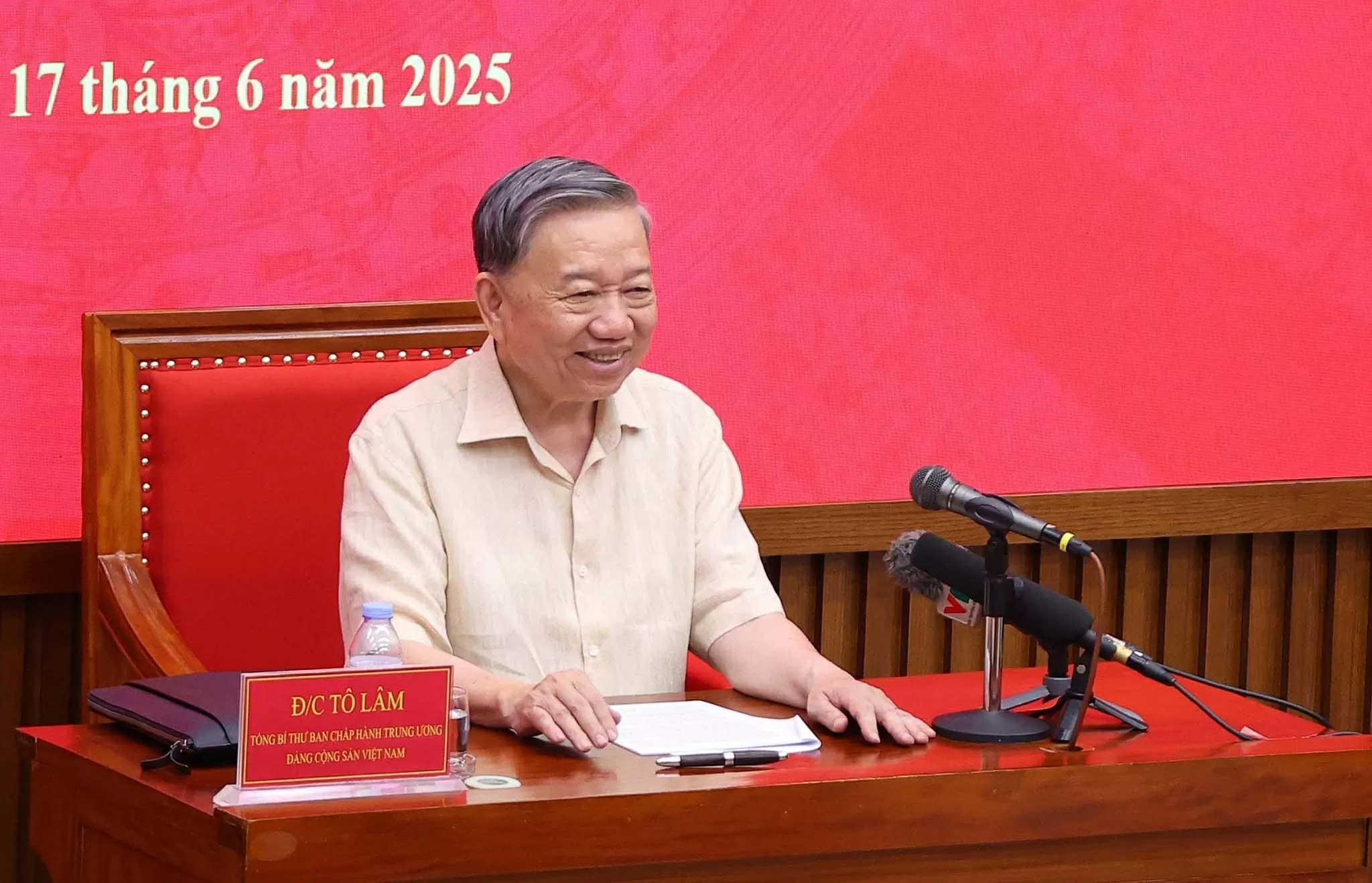 Xây dựng đội ngũ cán bộ đủ năng lực đưa đất nước bước vào kỷ nguyên mới Xây dựng đội ngũ cán bộ đủ năng lực đưa đất nước bước vào kỷ nguyên mới