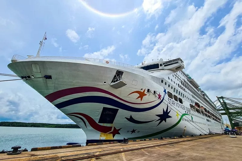 Tàu Star Voyager mở ra kỷ nguyên mới cho du lịch tàu biển Việt Nam