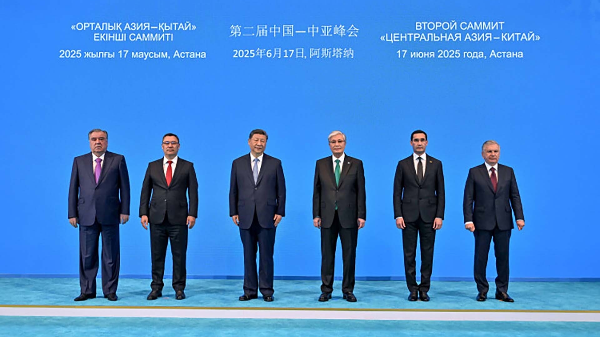 Củng cố thế đứng chân ở Trung Á