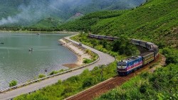 Khẩn trương hoàn thiện Đề án phát triển sản phẩm tàu du lịch Huế - Phong Nha