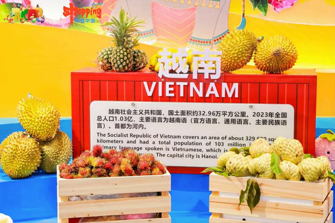 Đại sứ Phạm Thanh Bình tham dự Lễ hội trái cây ASEAN tại Quảng Tây, Trung Quốc Đại sứ Phạm Thanh Bình tham dự Lễ hội trái cây ASEAN tại Quảng Tây, Trung Quốc