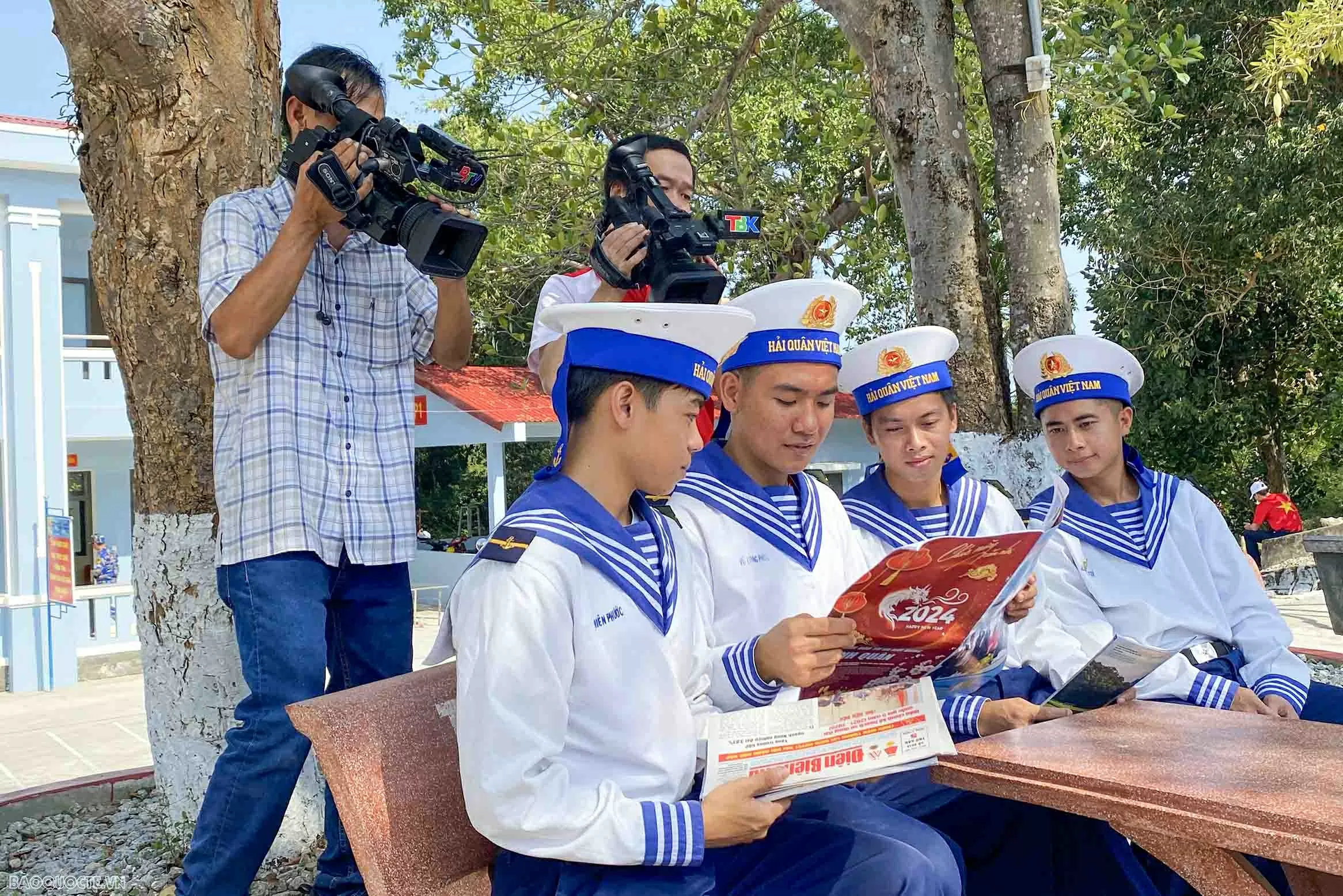 Báo chí - người bạn đồng hành của Vùng 5 Hải quân Báo chí - người bạn đồng hành của Vùng 5 Hải quân