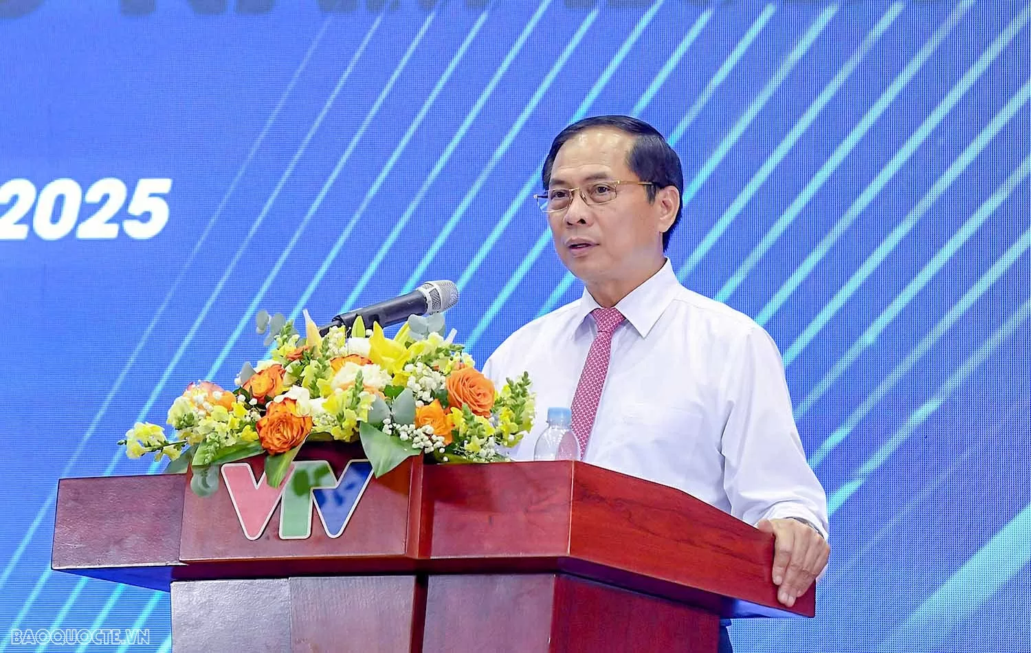 Phó Thủ tướng, Bộ trưởng Ngoại giao Bùi Thanh Sơn: Nhà báo trẻ cần giữ vững “tâm trong, trí sáng, bút sắc” Phó Thủ tướng, Bộ trưởng Ngoại giao Bùi Thanh Sơn: Nhà báo trẻ cần giữ vững 'tâm trong, trí sáng, bút sắc'