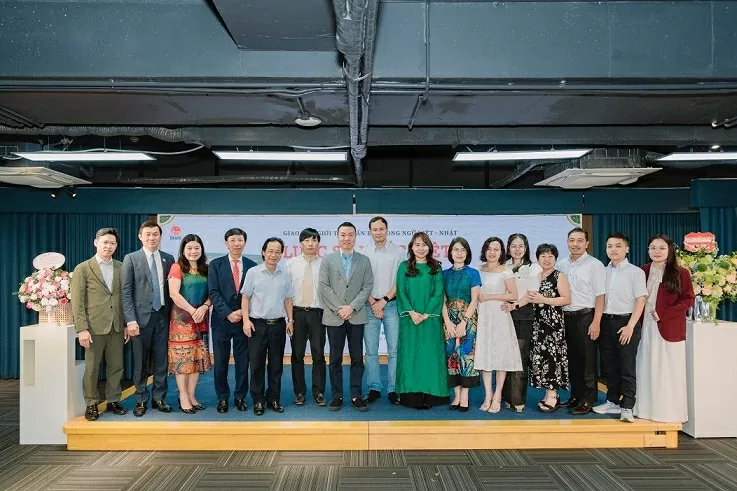 Xuất bản 'Lược sử nước Việt bằng tranh” phiên bản song ngữ Việt-Nhật