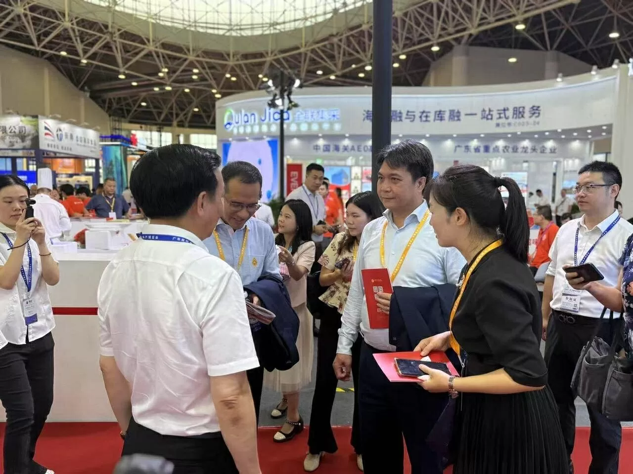 Tổng lãnh sự Việt Nam tại Quảng Châu dự Triển lãm Thủy sản quốc tế Quảng Đông lần thứ 11 Tổng lãnh sự Việt Nam tại Quảng Châu dự Triển lãm Thủy sản quốc tế Quảng Đông lần thứ 11