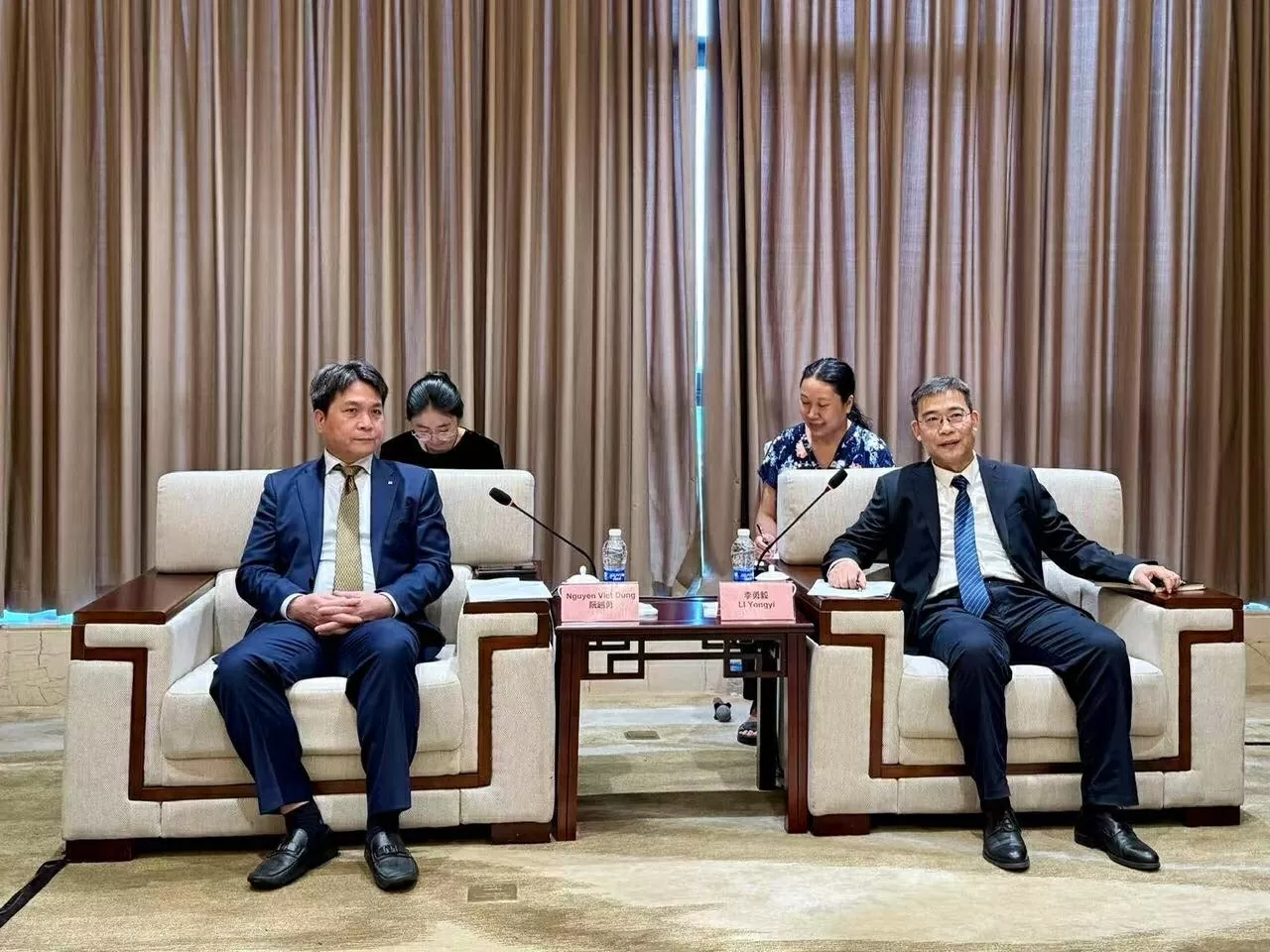 Tổng lãnh sự Việt Nam tại Quảng Châu dự Triển lãm Thủy sản quốc tế Quảng Đông lần thứ 11 Tổng lãnh sự Việt Nam tại Quảng Châu dự Triển lãm Thủy sản quốc tế Quảng Đông lần thứ 11