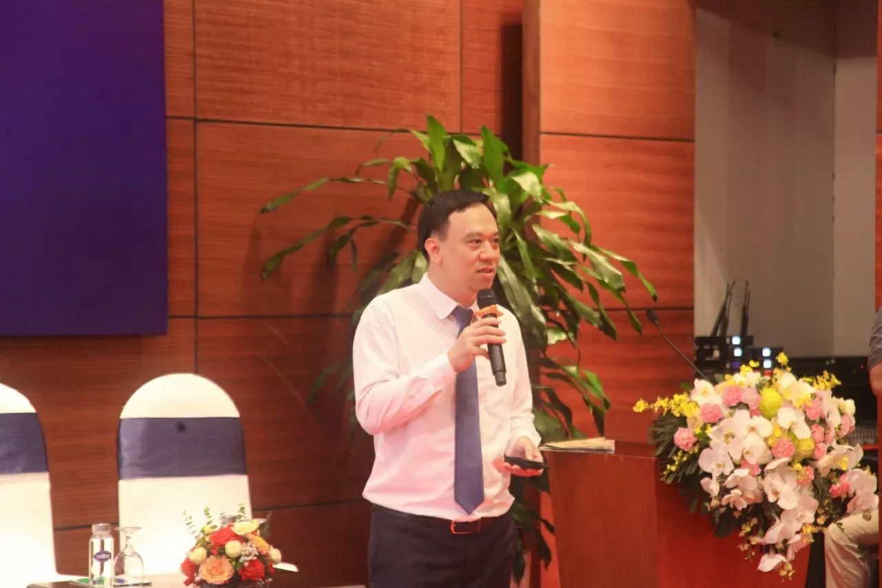 Báo chí chuyển mình để 'níu chân' độc giả Gen Z