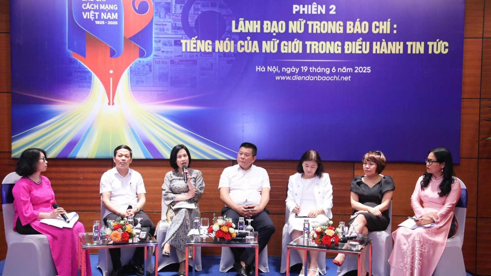 Tăng cường tiếng nói của nữ giới trong điều hành báo chí