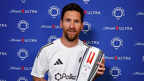 Messi đạt mốc vô tiền khoáng hậu, được FIFA tôn vinh