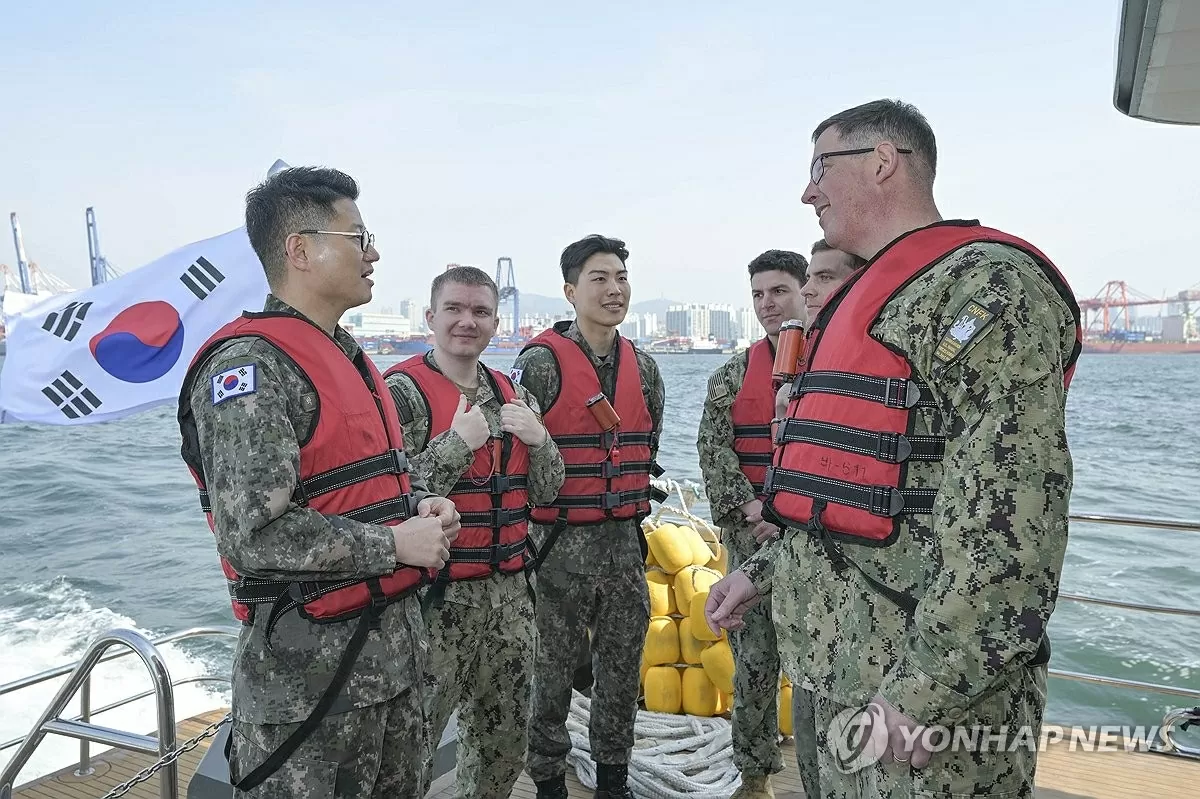 Các đồng minh châu Á khó thoát khỏi 'tham vọng 5%' của Mỹ