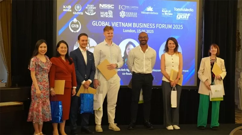 Đại diện các quỹ đầu tư Energy Mix Ventures, BackFuture Ventures, ex-HSBC ventures. Ảnh BTC