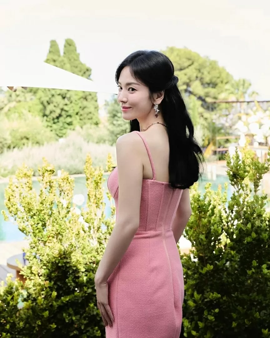 Song Hye Kyo được khen đẹp hoàn hảo ở độ tuổi lão hoá theo tự nhiên Song Hye Kyo được khen đẹp hoàn hảo ở độ tuổi lão hoá theo tự nhiên