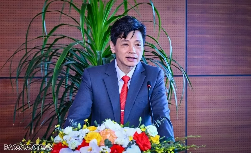 Chuyển đổi số báo chí thời AI: Không chỉ là cuộc đua công cụ Chuyển đổi số báo chí thời AI: Không chỉ là cuộc đua công cụ