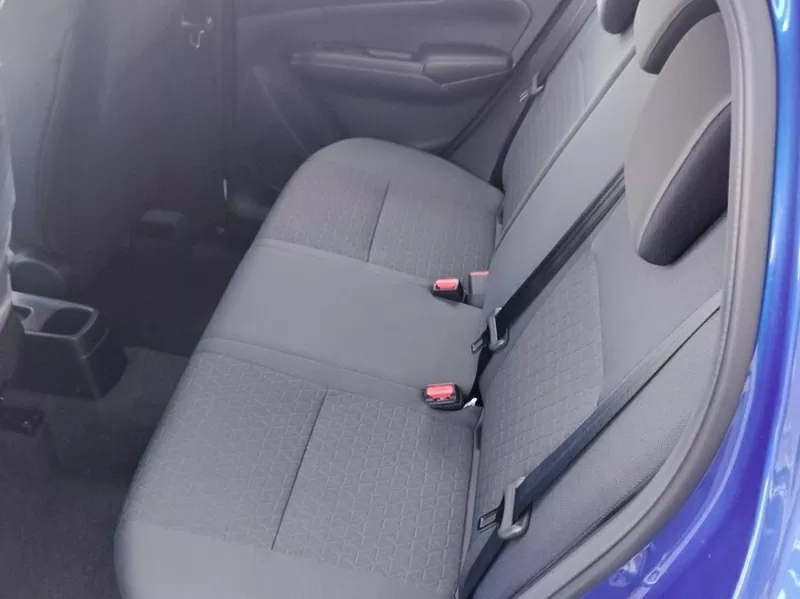 Suzuki Swift 2025 sở hữu ghế bọc nỉ có sưởi - một trang bị hiếm thấy tại phân khúc hạng B