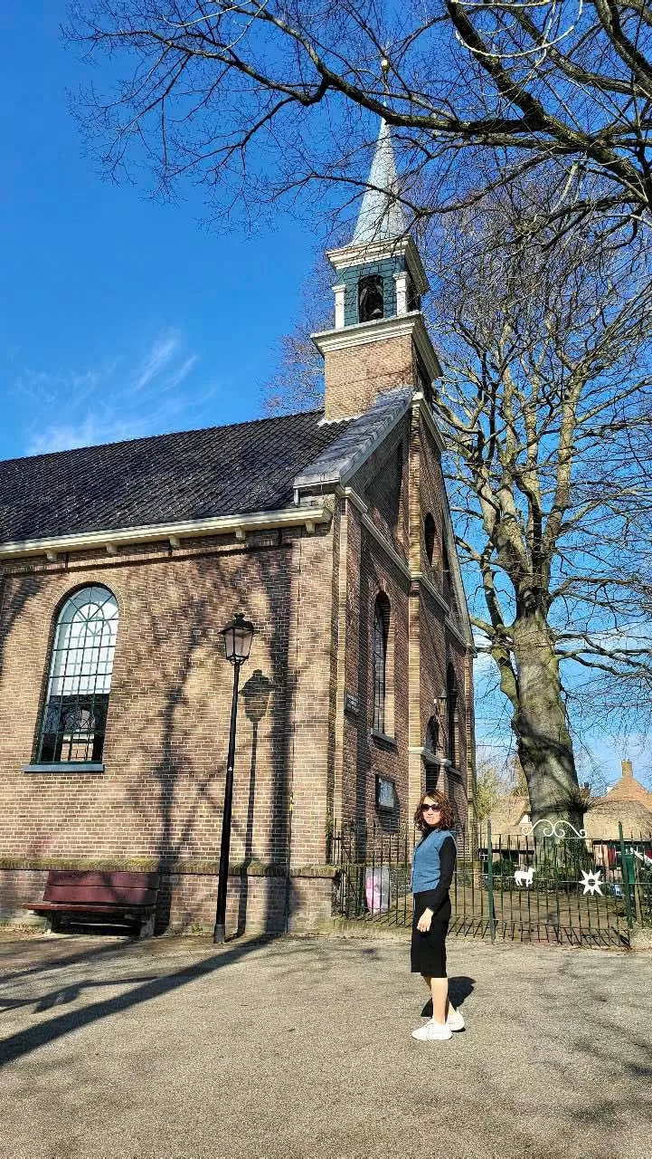 ‘Ngôi làng cổ tích’ khiến nữ du khách Việt mê mẩn, không muốn rời đi ‘Ngôi làng cổ tích’ khiến nữ du khách Việt mê mẩn, không muốn rời đi