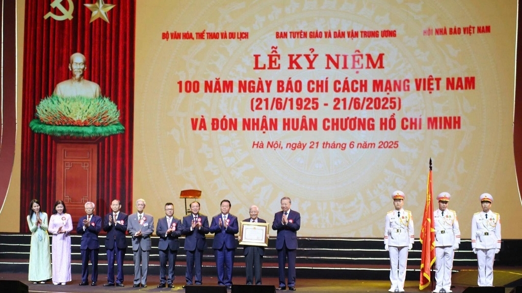 Tôn vinh những thành tựu tự hào của Báo chí cách mạng Việt Nam trong 100 năm