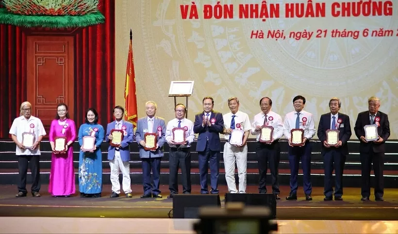 Tôn vinh những thành tựu của Báo chí cách mạng Việt Nam trong 100 năm qua