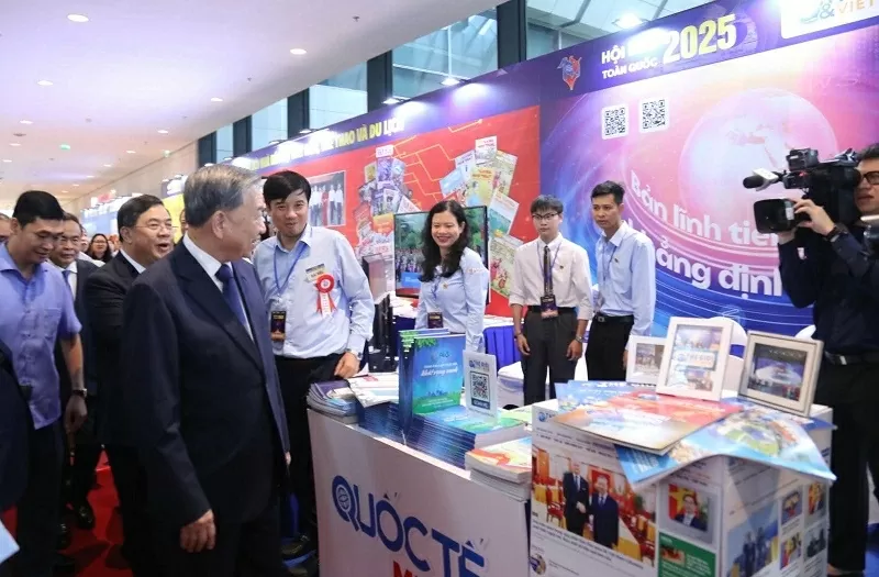 Tôn vinh những thành tựu của Báo chí cách mạng Việt Nam trong 100 năm qua