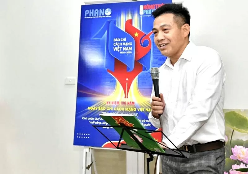 Tác giả bài viết chia sẻ những tư liệu về Nhà báo Đào Duy Anh nhân kỷ niệm 100 năm Ngày Báo chí Cách mang Việt Nam (21/6/1925 - 21/6/2025). Tác giả bài viết chia sẻ những tư liệu về Nhà báo Đào Duy Anh nhân kỷ niệm 100 năm Ngày Báo chí Cách mang Việt Nam (21/6/1925 - 21/6/2025).