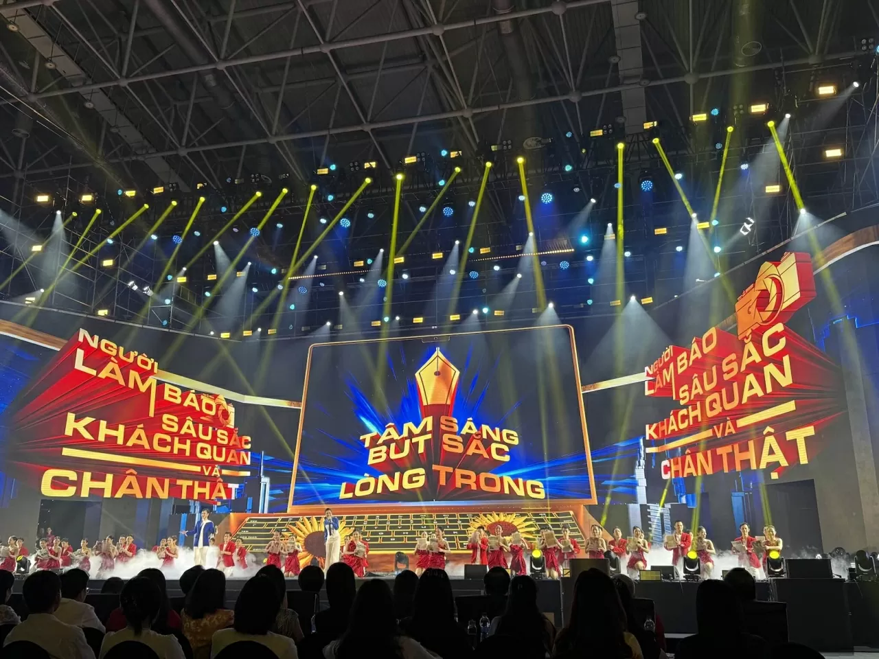 Vinh danh 100 năm Báo chí Cách mạng Việt Nam: ‘Thép trong bút, lửa trong tim’ Vinh danh 100 năm Báo chí Cách mạng Việt Nam: ‘Thép trong bút, lửa trong tim’