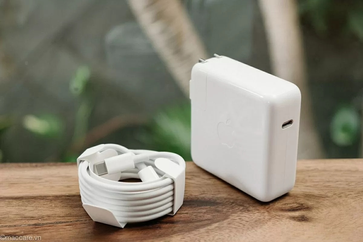 Kiểm tra cáp sạc và adapter. Kiểm tra cáp sạc và adapter.