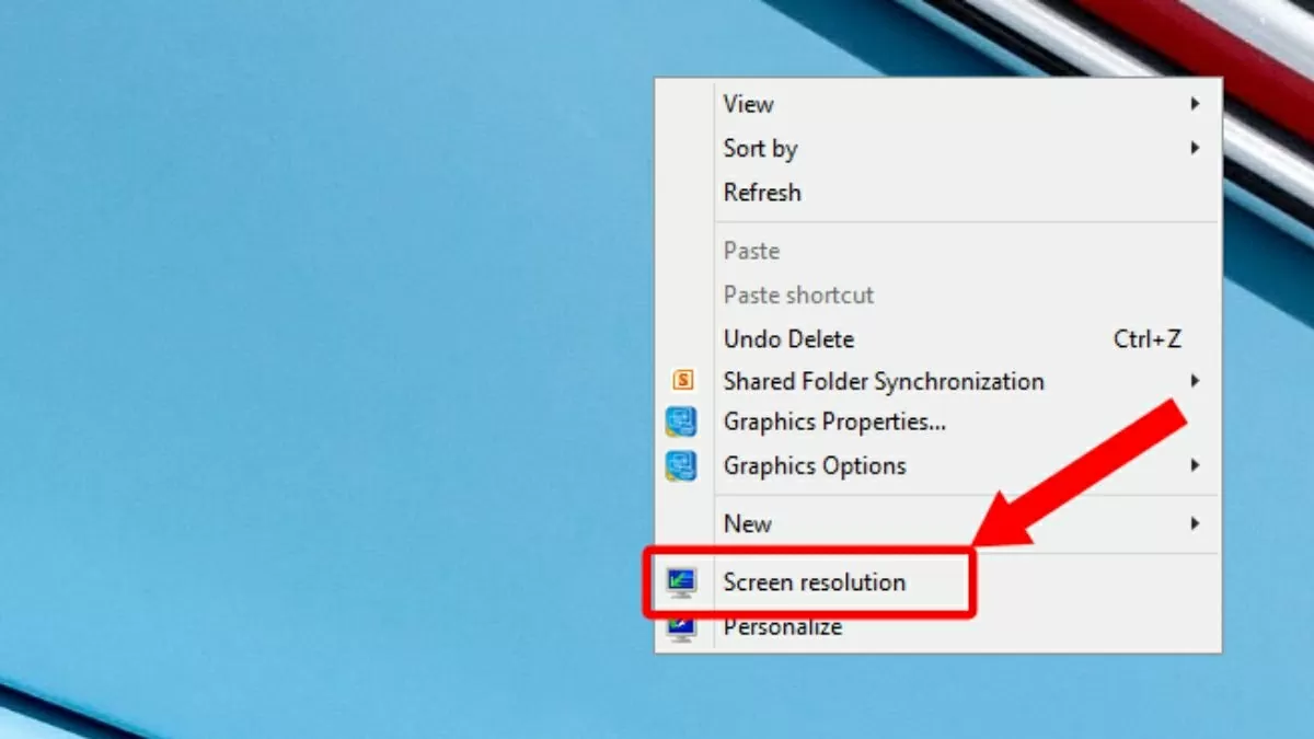 Nhấp chuột phải vào màn hình Desktop.