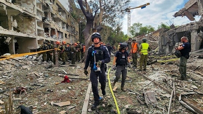 Chảo lửa Trung Đông: Iran nói ngoại giao không phải là lựa chọn; cộng đồng quốc tế kêu gọi hạ nhiệt; Nga, Trung Quốc lên tiếng