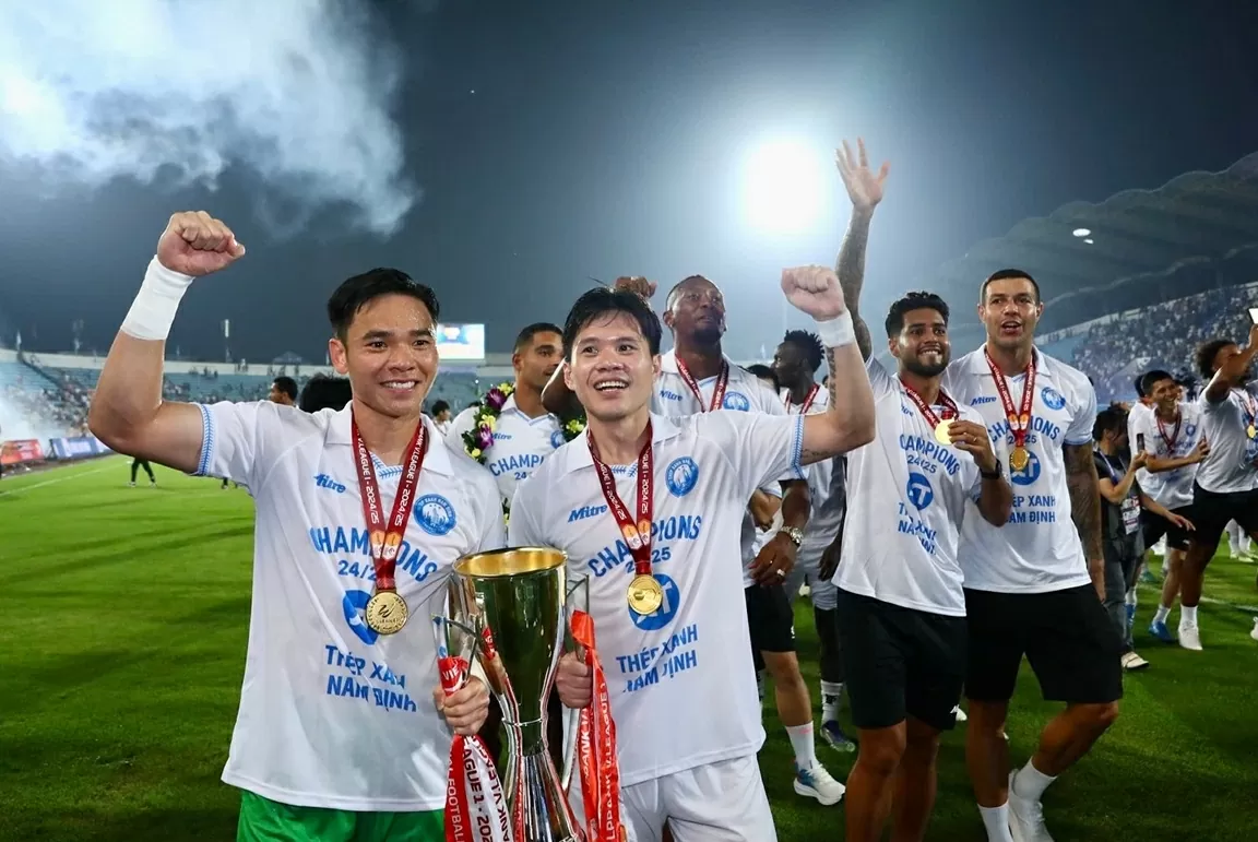 Hạ màn V-League 2024/25: Tiến Linh giành giải Vua phá lưới