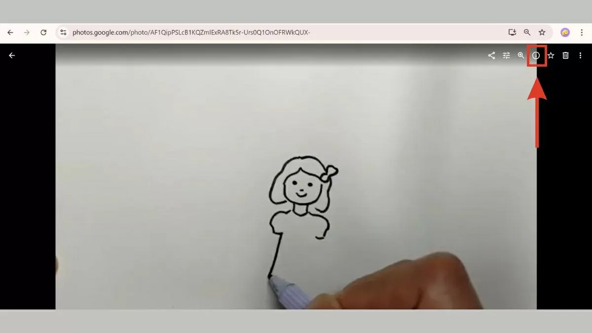 Nhấn vào biểu tượng chữ “i”. Nhấn vào biểu tượng chữ “i”.